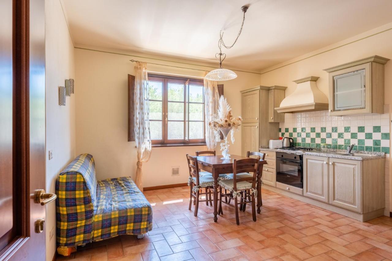 Villa Casolare Dei Fiori - Mughetto Montecarlo Esterno foto