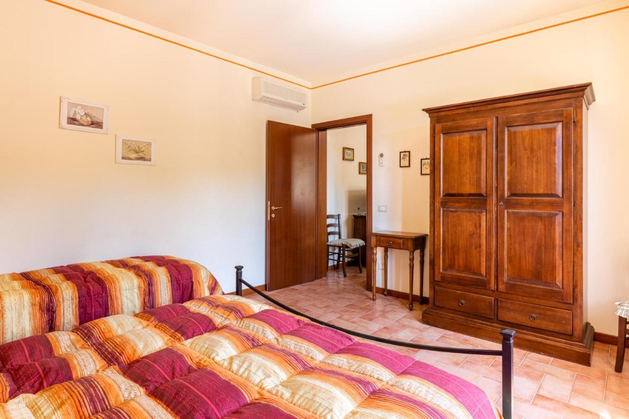 Villa Casolare Dei Fiori - Mughetto Montecarlo Esterno foto