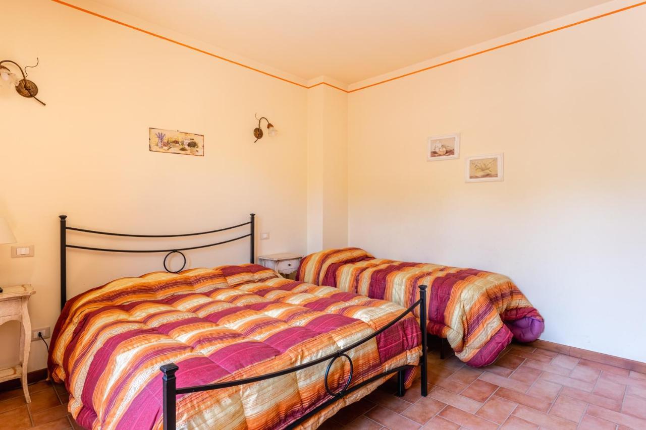 Villa Casolare Dei Fiori - Mughetto Montecarlo Esterno foto