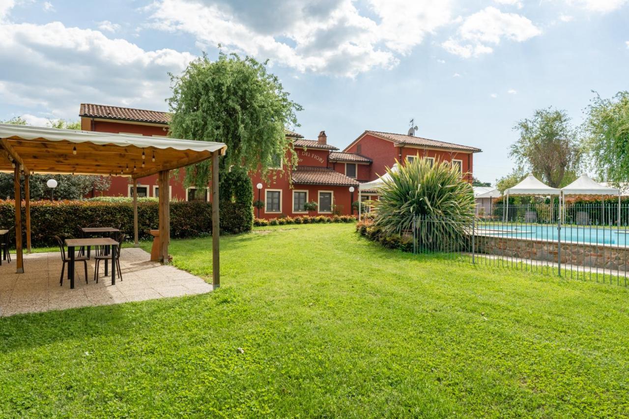 Villa Casolare Dei Fiori - Mughetto Montecarlo Esterno foto